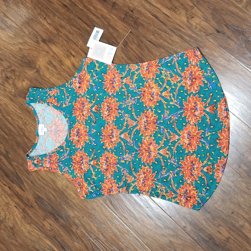 NWT Sleeveless Tank Top LuLaRoe Size L Very Pretty Colors